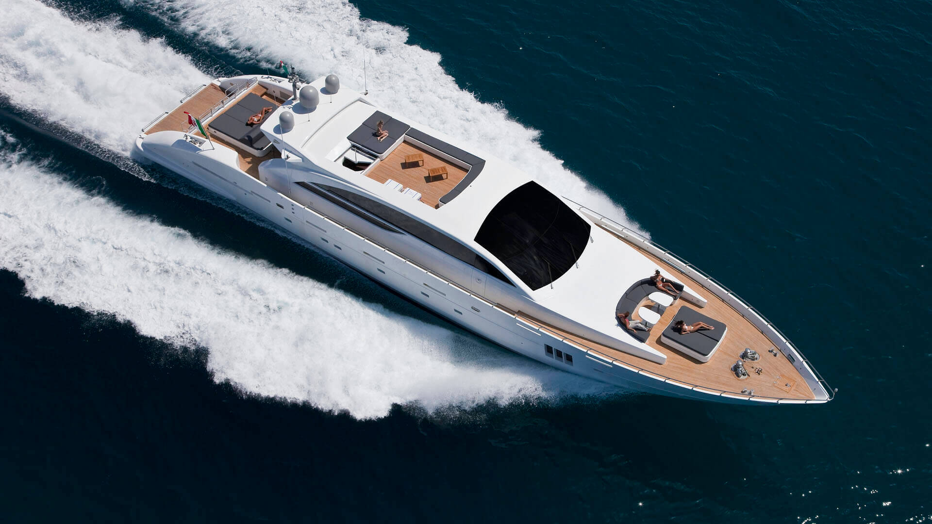 5 Boat Service Warning Signs You Must Spot